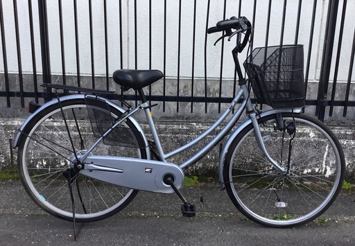＜整備・良品＞シティサイクル・26インチ自転車・内装3段変速・鍵付き・シルバー系・お掃除済みで綺麗です