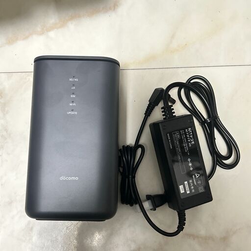 【超美品】ドコモhome5G HR02 hr02　本体