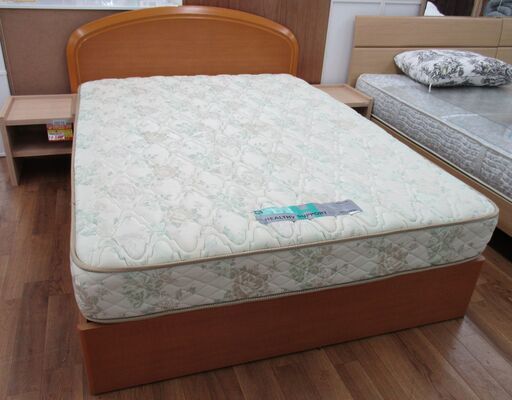 R206 トヨタベッド、ダブルサイズ、22cm マットレスセット、幅140cm Used・綺麗