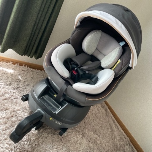 コンビ　チャイルドシート　クルムーヴスマート　ISOFIX