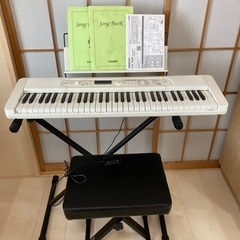 美品　電子ピアノセット　カシオ　LK520
