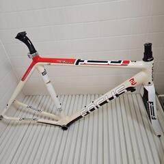 ロードレーサー フレーム