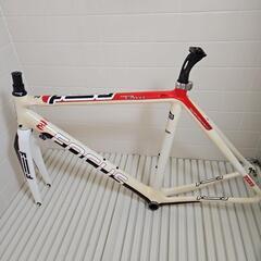 ロードレーサー フレーム