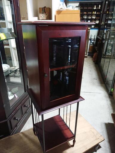 USED【ガラス扉棚】キャビネット 飾棚