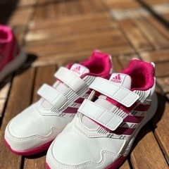 adidas 19㎝　kidsスニーカー