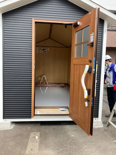 お庭に離れいかがですか。書斎、作業場、展示室に最適　9.9㎡プレハブ