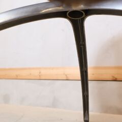 稀少なCassina ixc.(カッシーナ イクスシー)のYOUNG LADY(ヤングレディ)シリーズ スウィベルチェア。ラタンとアルミフレームを組み合わせたイタリアモダンなダイニングチェア♪