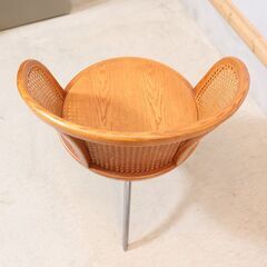 稀少なCassina ixc.(カッシーナ イクスシー)のYOUNG LADY(ヤングレディ)シリーズ スウィベルチェア。ラタンとアルミフレームを組み合わせたイタリアモダンなダイニングチェア♪