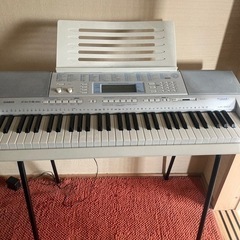 電子ピアノ　CASIO