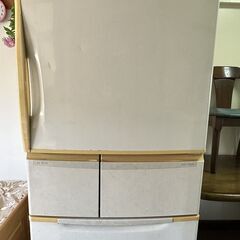 Refrigerator 5 door - 6000 Yen