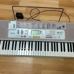 【お取引中】CASIO カシオ 光ナビゲーション 電子ピアノ キ...
