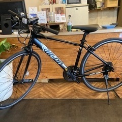 【前輪タイヤ・前輪チューブ新品！】アルミフレーム　3×7速　700×28cクロスバイク　マットブラック