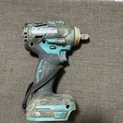 ※本日中にいなければ　違うところに売りに行きます。※マキタ　インパクトレンチ  6.0Ah 18vバッテリー一個付き