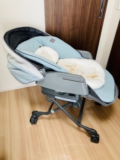 【美品】コンビ　ネムリラ　電動バウンサー　ハイローチェア