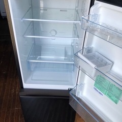 北九州市内配送無料　保証付き　2022年　ハイセンス 冷蔵庫 幅48.1cm 162L ブラック HR-D15FB 2ドア 右開き 自動霜取り コンパクト 