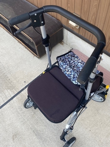 中古 歩行器シンフォニーSPスリム