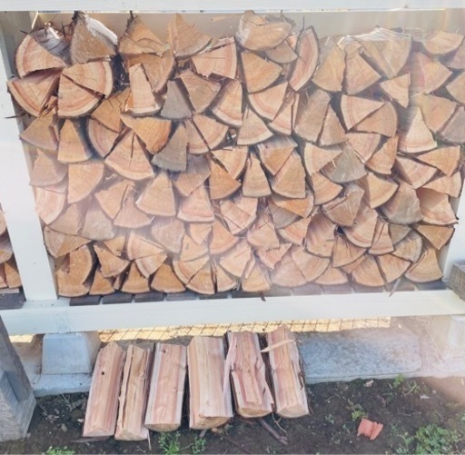 薪ヒノキ　軽トラ一台分(約350kg)