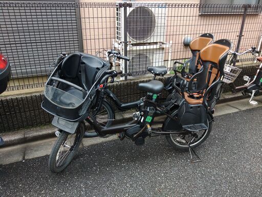 d28土日もお子様と土足のまま、いろいろなタイプの電動自転車のご試乗可能です。  ️２０インチ、チャイルドシート、２人乗り、３人乗り、１人乗り電動自転車  電動自転車・リサイクル専門店　　ご試乗をしてから、ご購入できます。  １００日間・安心の無料点検・無料交換保証サービス付き  バカ良心的な電動自転車屋　️安心の無料保証、点検サービス付き  後ろチャイルドシートを大きめのかごに変更のオプション無料です。  バッテリーは新品の９０％以上の性能