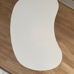 白いローテーブル