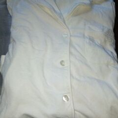 白いパジャマ(L)2着　長袖