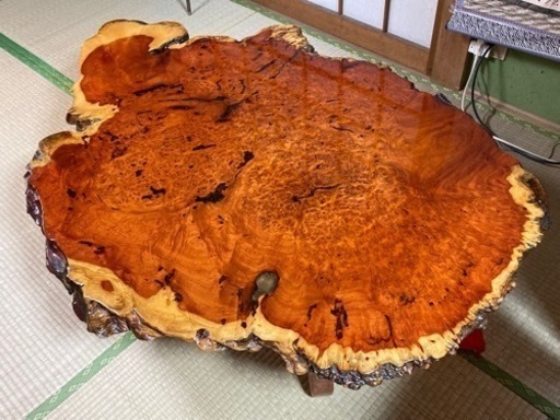 カリン製のテーブル【中古】