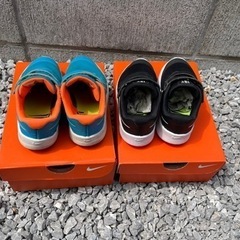 2足！NIKEキッズスニーカー