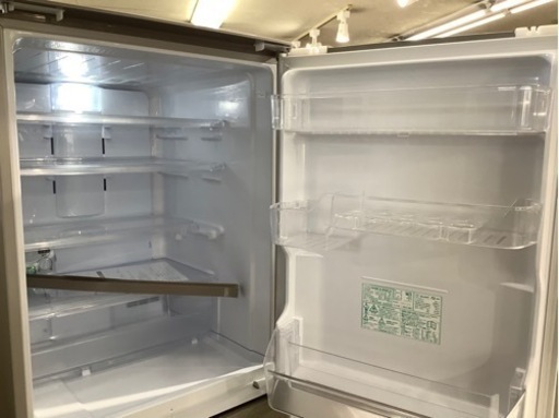 SHARPの3ドア冷蔵庫入荷致しました！