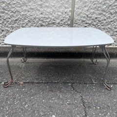 折りたたみ式テーブル