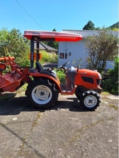 トラクター(農機具)