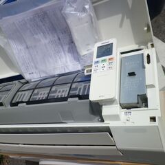 お取引中　東芝　6～8畳用エアコン　RASー225SP--W　 2016年　プラズマ空清搭載　コンパクトサイズ