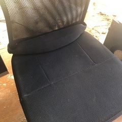 黒 メッシュ 椅子 