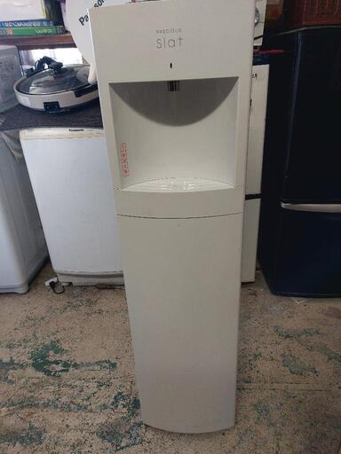 FRECIOUSプレッシャ　Slat　WFD-1900ウォーターサーバー