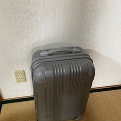 千葉市　難あり。スーツケース