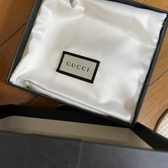 取引決定　GUCCI 箱　袋