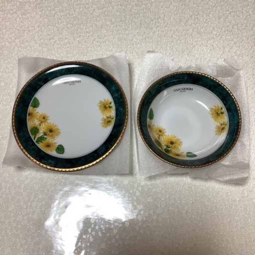 【未使用VAN GOGＨひまわりパーティーセット】