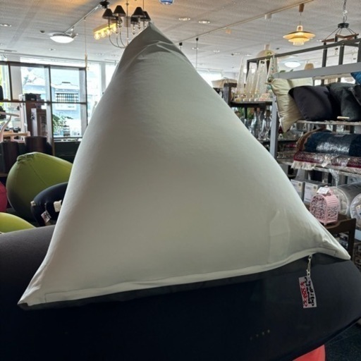 yogibo ヨギボー pyramid ピラミッド ビーズクッション クッション ソファー ソファ リラックス