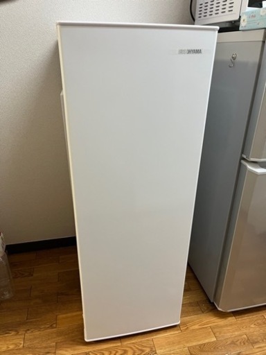 新品　節電スリム冷蔵庫