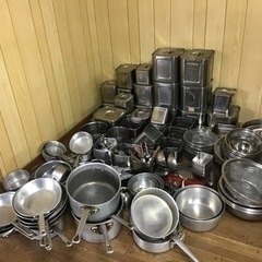 食器、鍋などいただけませんか？