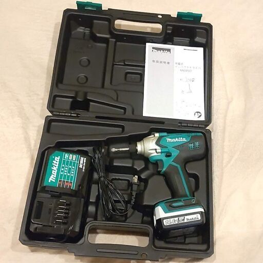 makita マキタ 14.4V充電式インパクトドライバ M695DS 　電動工具　DIY