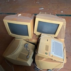 昔のジャンクパソコンディスプレイとワープロジャンク