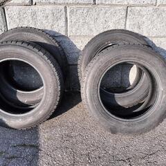 15インチ冬タイヤ　ヨコハマ製195/65R15