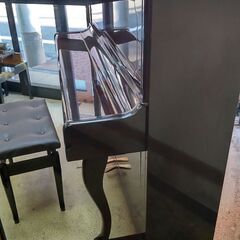 東京大田区ピアノ工房より 届いたらすぐ弾けますよ。1998年製造販売品 極上ピアノです。