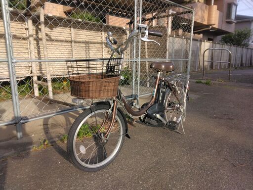 ブリジストン　２０インチの電動自転車です。　前後タイヤ新品交換済みです。