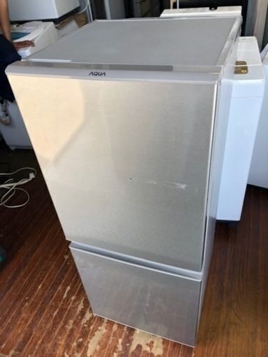 福岡市内配送設置無料 2022年式 冷蔵庫 ブラッシュシルバー AQR-13M-S 