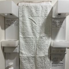 洗面台、洗面化粧台(陶器)※写り込み防止でタオル使用