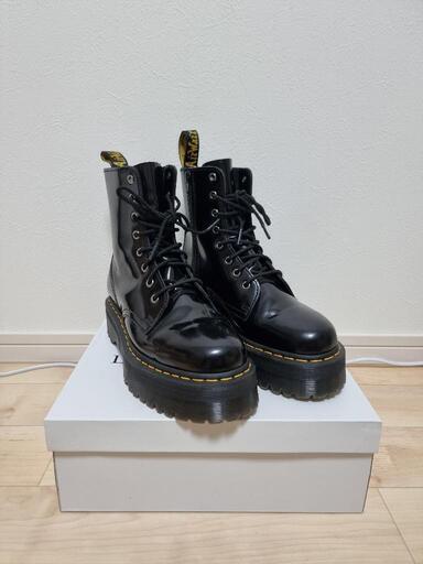 ☆新品☆【Dr.Martens】JADON厚底ブーツ