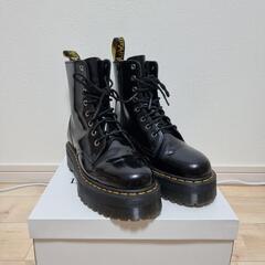 ☆新品☆【Dr.Martens】JADON厚底ブーツ