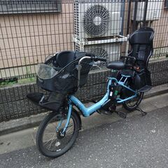 ｄ30🔴🟢土日もお子様と土足のまま、いろいろなタイプの電動自転車...