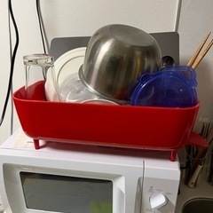 炊飯器と水切りカゴ