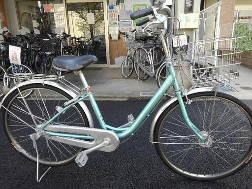 中古自転車２９９９　前後タイヤ新品！ブリヂストン　C260TP　２６インチ　ギヤなし　LEDオートライト　アルミフレーム　ハンドルロック　キッキーと音がならない後輪ローラーブレーキ\n錆びにくい部品：ハンドル・リム・ドロヨケ・前かご・フレーム・リヤキャリア・クランク・スポーク・前ブレーキ